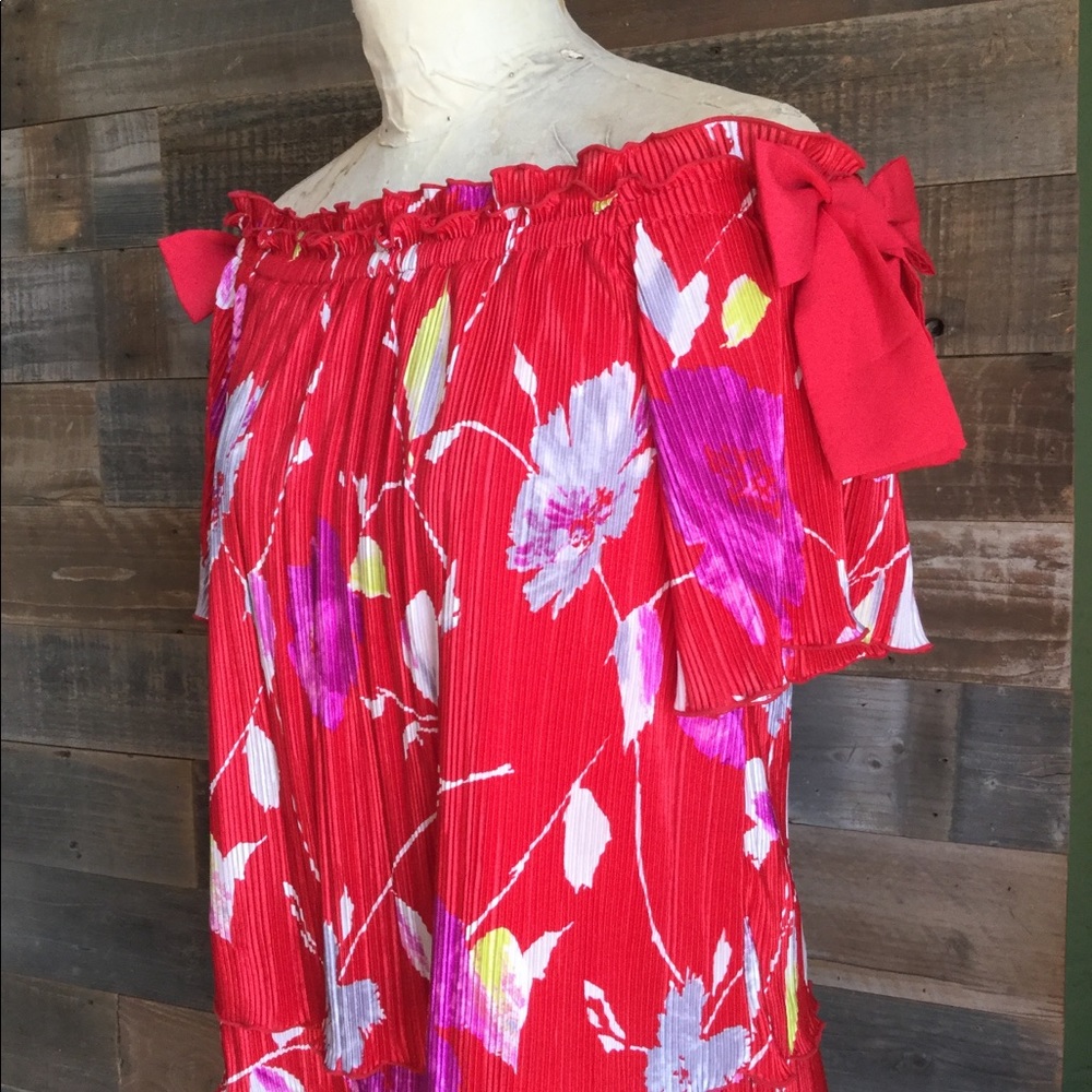 Festive Banana Republic Floral Blouse